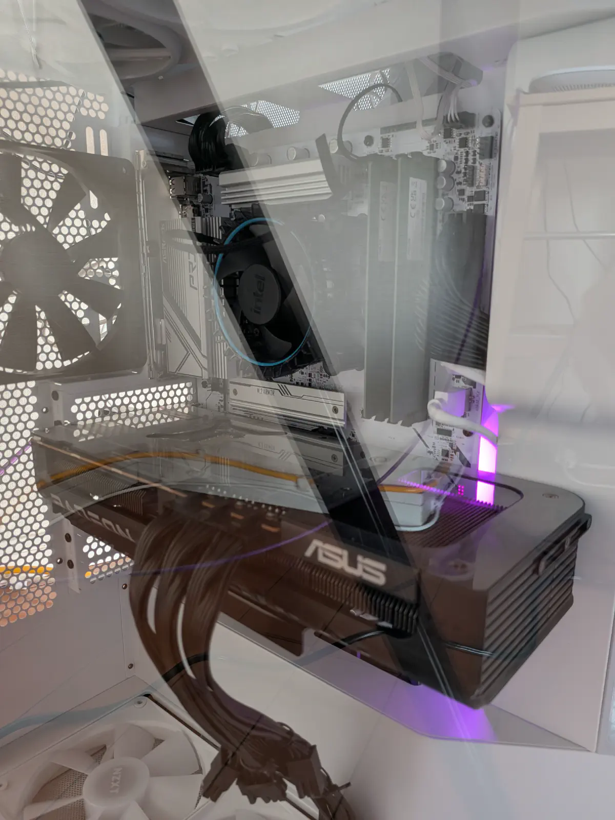 Custom desktop PC — pluggable SSD for Windows/Linux dual-boot
